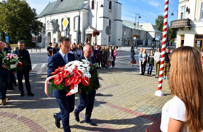 Piotrków: Upamiętnili rocznicę ataku ZSRR na Polską 17 września