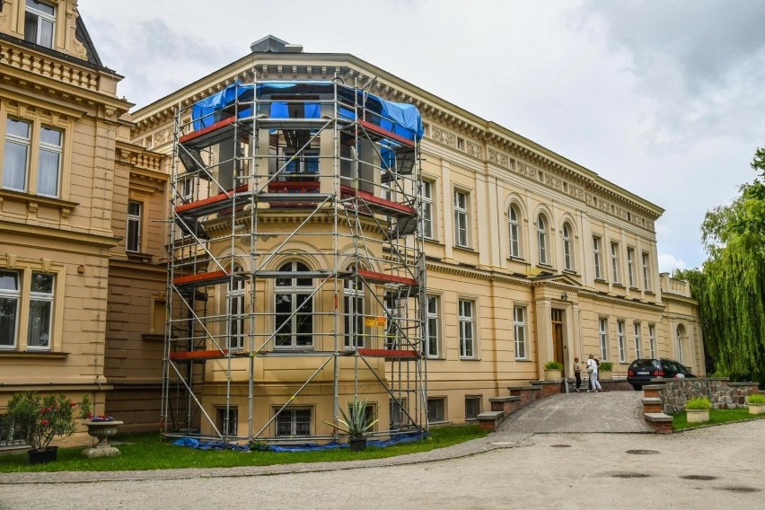 Prace remontowe w Zespole Pałacowo-Parkowym w Ostromecku...