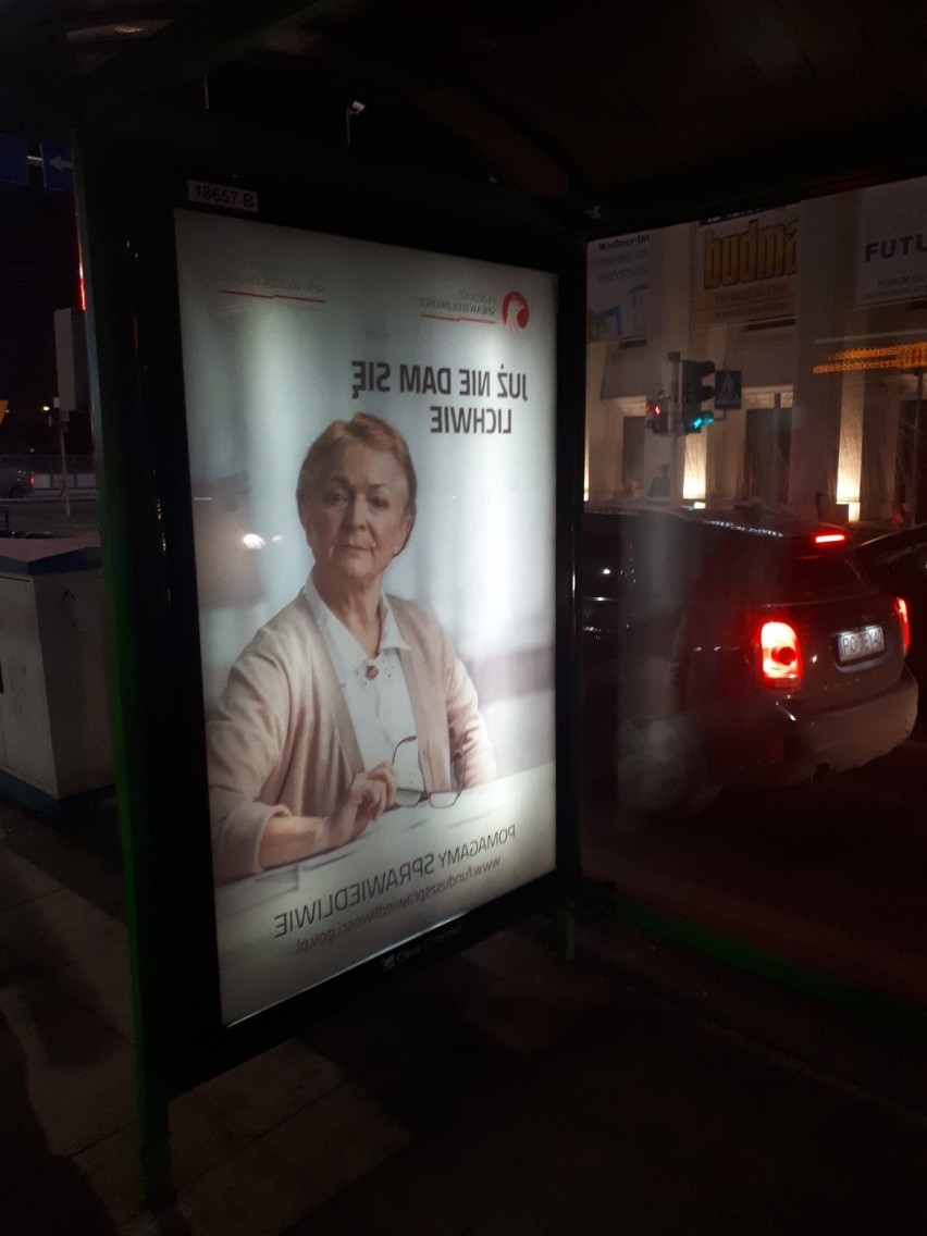 Tak wyglądają reklamy na poznańskich przystankach