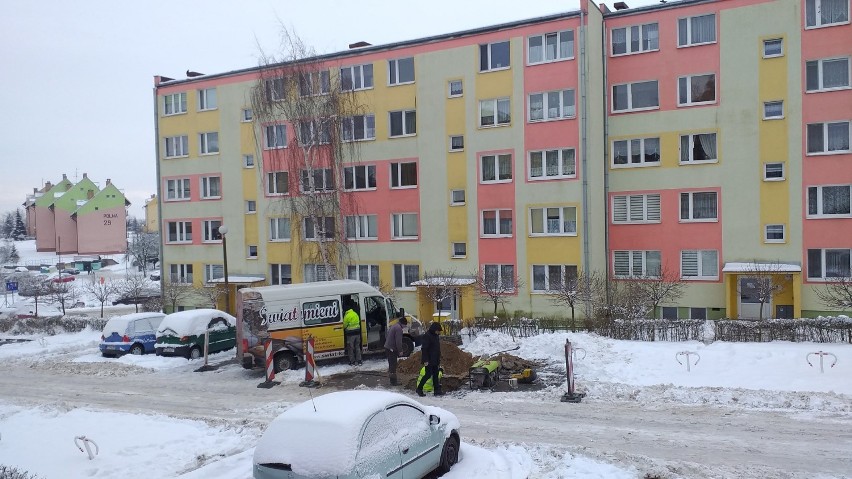 Trwa lokalizowanie miejsca awarii na osiedlu Kopernika w...