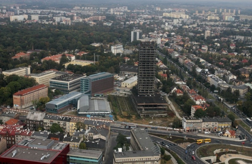 Kraków: szkieletor zostaje. Nie ma szans na szybką zabudowę [ZDJĘCIA]