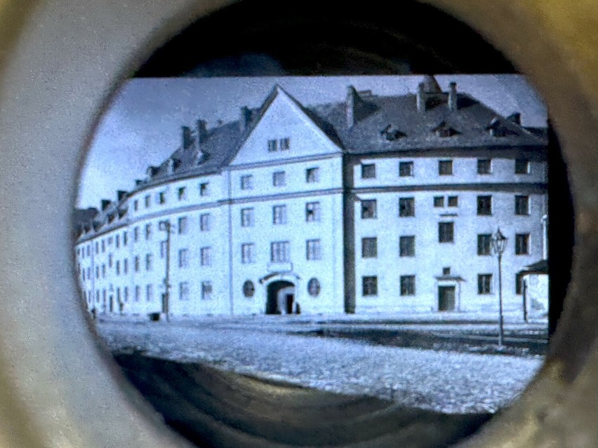 Archiwalny fotoplastikon w Piotrkowie. Nasze miasto na zdjęciach sprzed stu lat ZDJĘCIA