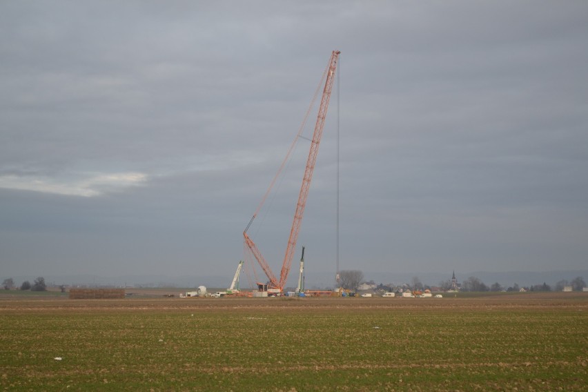 Budowa wiatraka w Wojnowicach wstrzymana