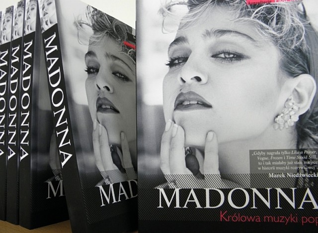 "Madonna. Królowa muzyki pop" - biografia artystki. Wydawnictwo Pascal.