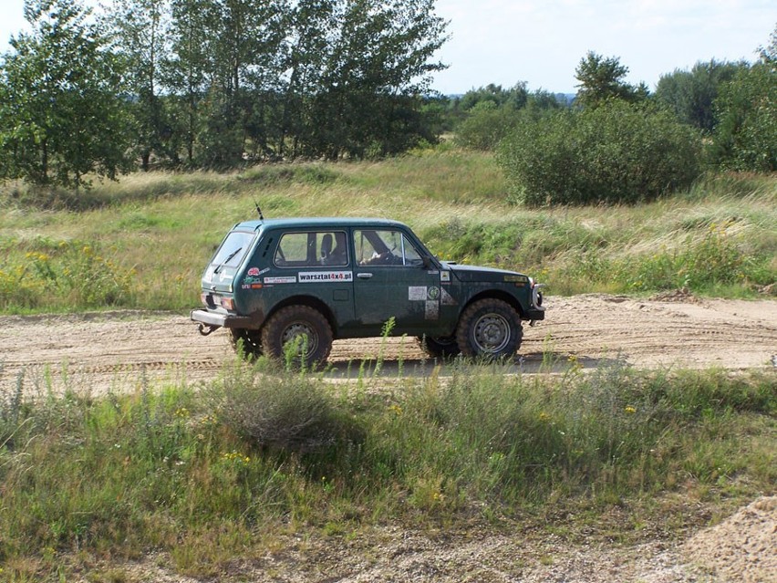 Czołg T34 świetnie promował Dąbrowę Górniczą pod Opolem, na poligonie w Winowie