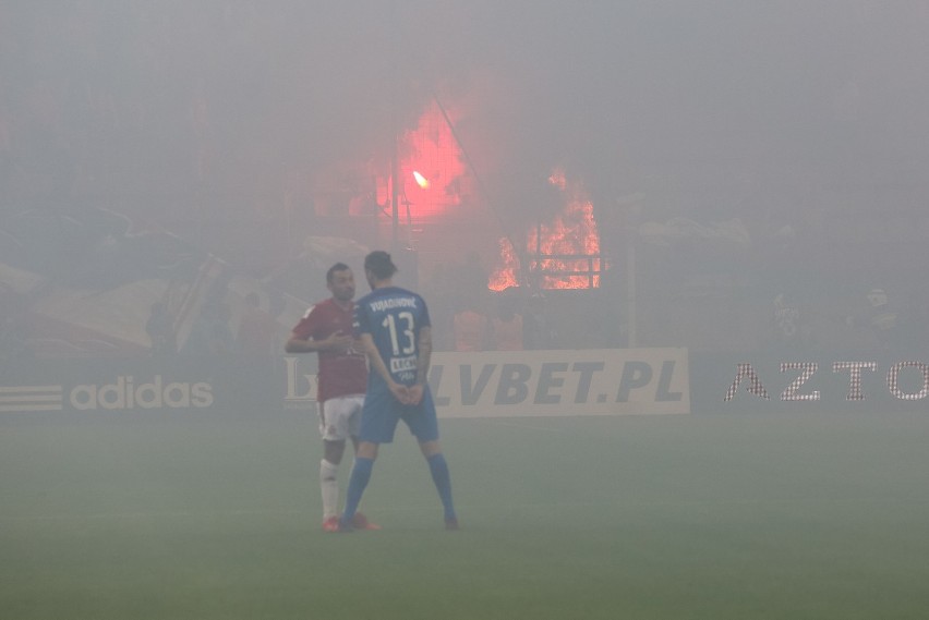 Race i pożar na stadionie Wisły. Interweniowała straż...