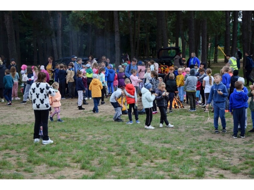 Augustów. Piknikiem uczniowie ze Szkoły Podstawowej nr 4 pożegnali lato