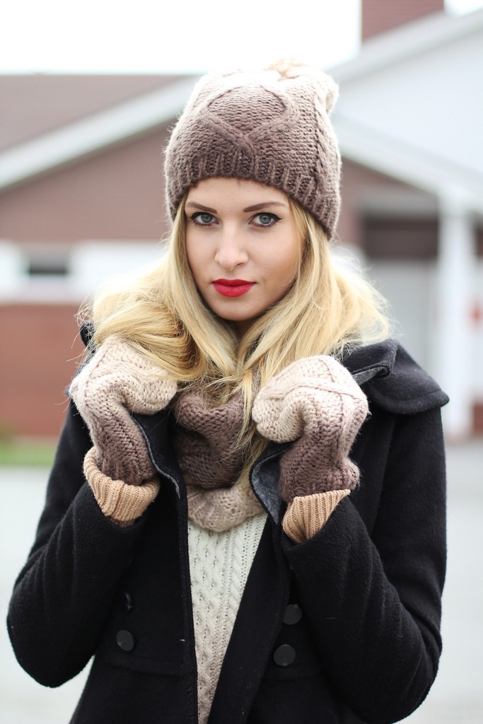 Czapka, szalik i rękawiczki na zimę