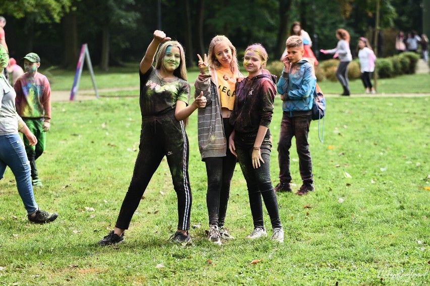 Święto Kolorów Holi w Sierakowie