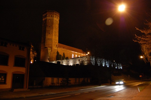 Ulice muszą być dobrze oświetlone, ale... bez marnotrawstwa