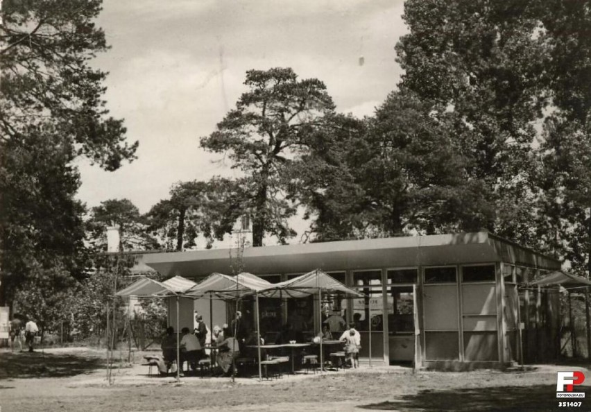 1978, Kawiarnia na plaży nad zalewem sulejowskim.