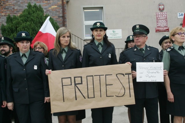 Milczący protest legnickich celników