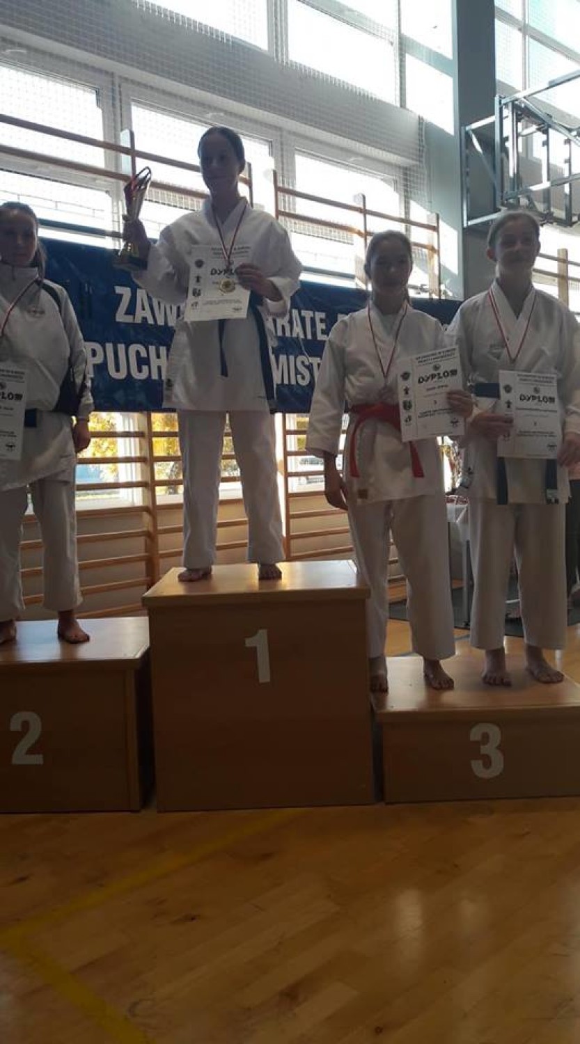 Za nami kolejny udany występ najmłodszych adeptów z Pleszewskiego Klubu Karate. Na turnieju w Kościanie zdobyli siedem medali! 