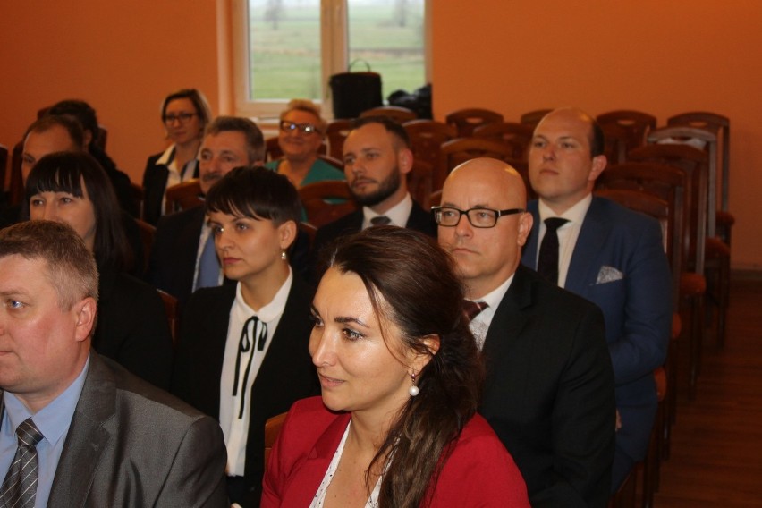 Radni w Sulmierzycach wybrali już przewodniczącego i wiceprzewodniczącą [ZDJĘCIA]