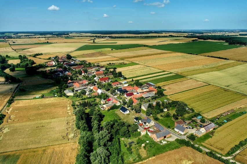 Koźminek to wieś w gminie Szczaniec. Z Zielonej Góry...
