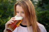 Którzy Polacy piją najwięcej alkoholu? [LISTA ZAWODÓW]