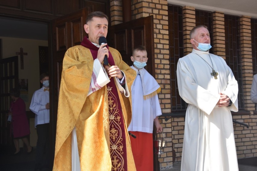 Pierwsza Komunia Święta w parafii pw. św. Wojciecha w Wągrowcu. Zdjęcia pierwszej grupy  