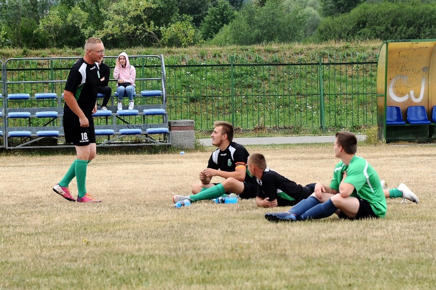 Drużyna Służby Więziennej najlepsza w turnieju piłkarskim mundurowych z Jasła i okolicy. Zmaganiom na boisku towarzyszyło wiele atrakcji