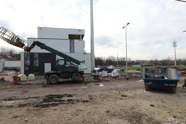 Piłkarze Polonii zwiedzili budowę nowego stadionu w Bytomiu.

  Zobacz kolejne zdjęcia. Przesuwaj zdjęcia w prawo - naciśnij strzałkę lub przycisk NASTĘPNE