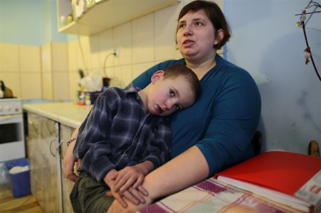 5-letni Szymek przeszedł już dwie operacje z powodu ciężkiej wady serca. Niestety lekarze rozkładają ręce i nie wiedzą jak dalej leczyć chłopca, jego mama postanowiła szukać pomocy za granicą