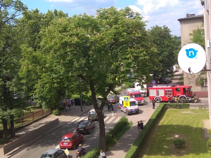 Wypadek rowerzysty w Bytomiu. Wywrócił się podczas wyprzedzania samochodu ciężarowego [ZDJĘCIA]