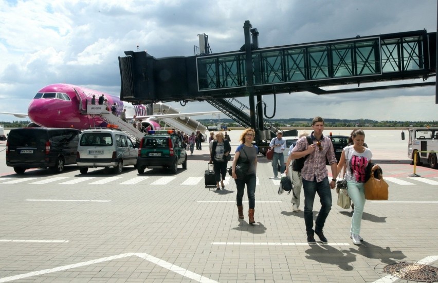 Wizz Air zapowiada nowe połączenia lotnicze w Rębiechowa.
