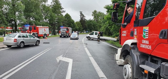 Wypadek na DK 78, obok stacji benzynowej na Kalinówce