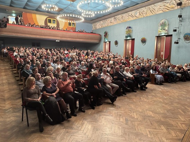 W sali Radomskiej Orkiestry Kameralnej odbyła się "Aleja Rocka Symfonicznie", czyli wieczór z największymi przebojami. Widownia była zachwycona. Zobacz zdjęcia >>>