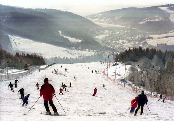Na razie narciarze omijają Bielsko-Białą. Jadąc np. na Żar