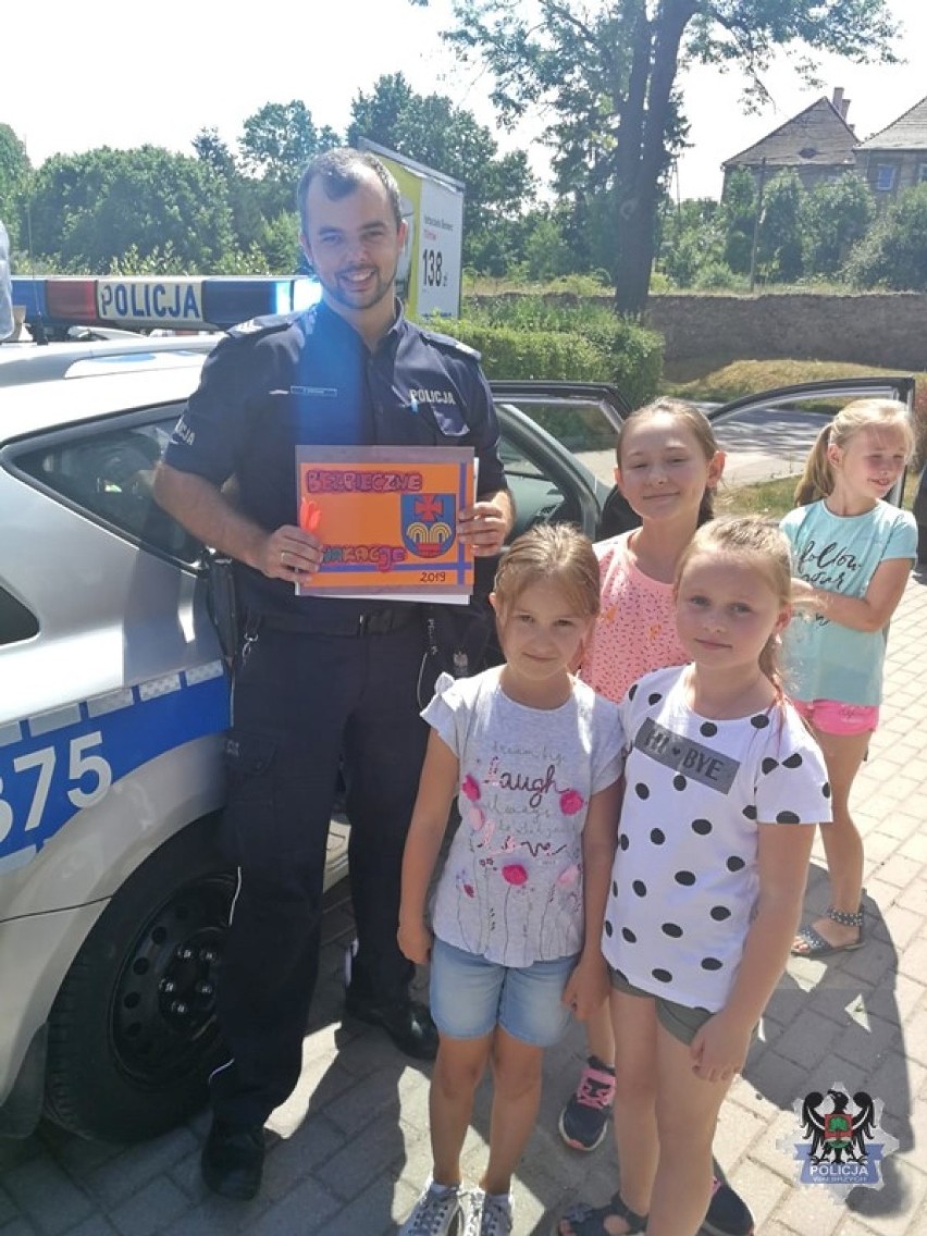 Stare Bogaczowice: Policjanci rozmawiali z dziećmi o bezpieczeństwie