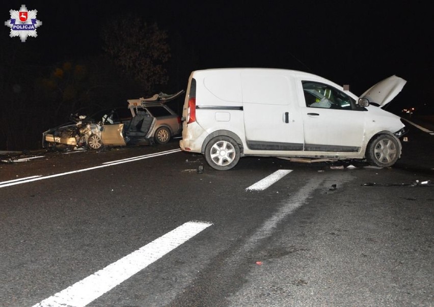 Podkrasne: czołowe zderzenia audi i dacii. Kilka osób...