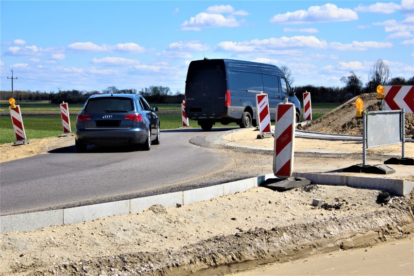 Roboty na krajówce prowadzone są na odcinku prawie 3,2 km w...