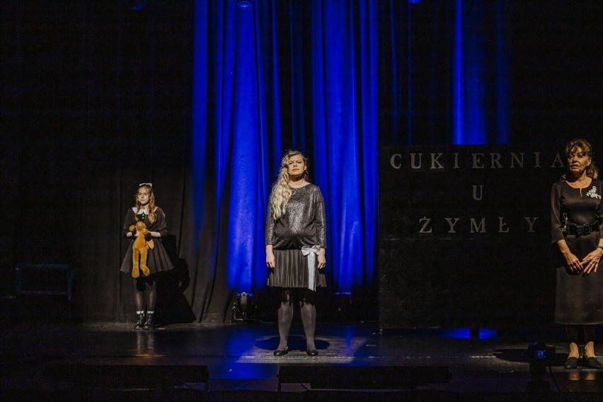 Sukces teatralny Sandomierskiego Centrum Kultury. Wielkie brawa dla spektaklu „Nasza Pani”. Zobacz zdjęcia