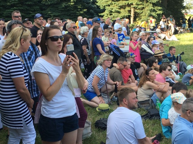 Turyści i mieszkańcy Sandomierza podziwiali pokaz husarii.