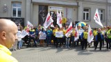 Pracownicy Praktikera protestowali na 3 Maja, bo nie dostają pensji [ZDJĘCIA]