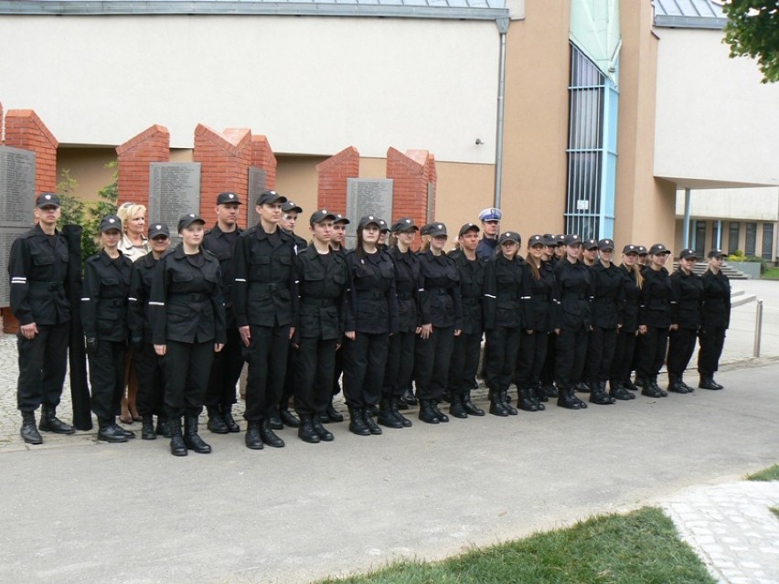 Policja w Jarocinie: Upamiętnili pomordowanych policjantów