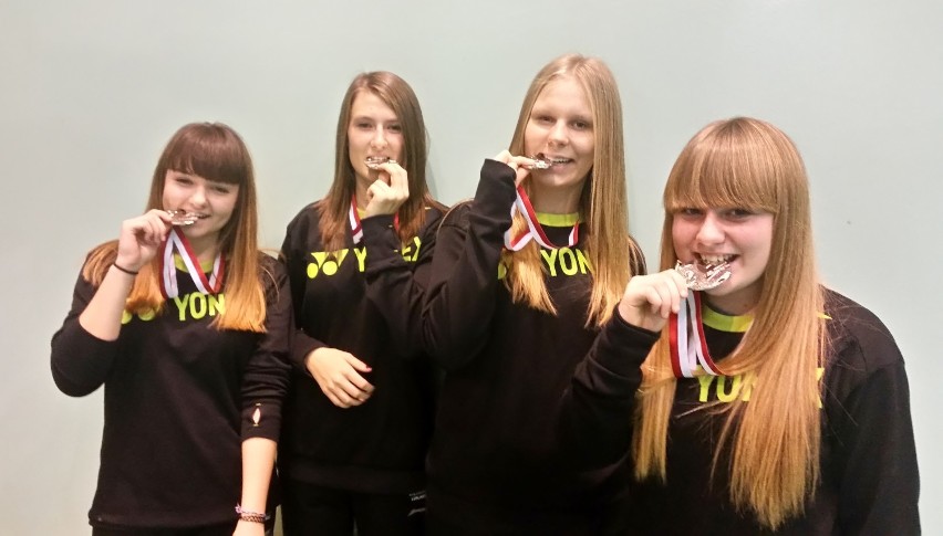 Srebrny medal drużyny juniorek STB Energii Lubliniec na mistrzostwach Polski 