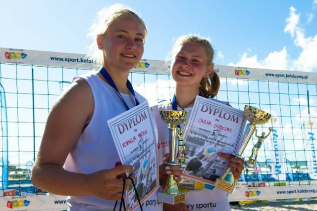 Młode siatkarki ze zbąszyneckiej Strefy Piłki Siatkowej w finałach Mistrzostw Polski 2018 w siatkówce plażowej 