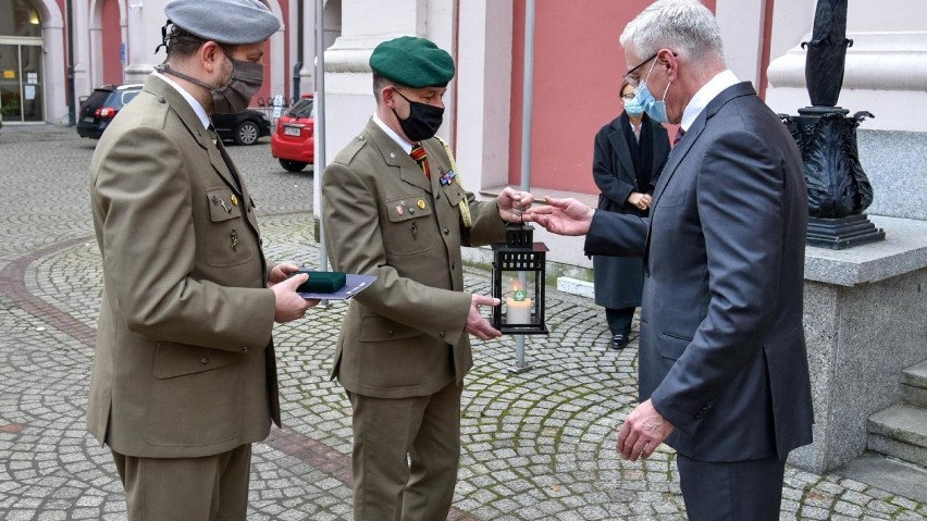 Światło dotarło do Poznania już kilka dni temu, jednak z...