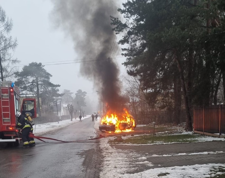 Pożar samochodu w Tuszynie