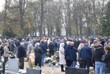 Wolsztyn: Tłumy ludzi na cmentarzu. Obchody uroczystości Wszystkich Świętych