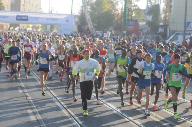 Podczas zeszłorocznej edycji PKO Poznań Maratonu na starcie stanęło ponad 6200 osób.