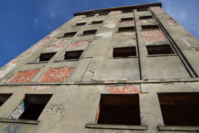 Stan wieży w dawnej Fabryce Nici „Odra” nie pozwala na jej remont. Będzie nowa, a cały teren zostanie zrewitalizowany
