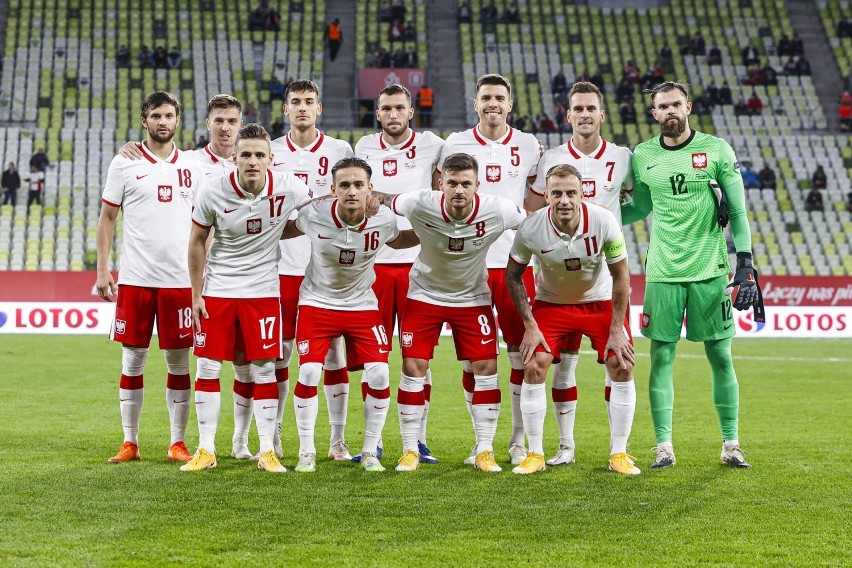 Z podwórka na stadion i do reprezentacji. Poznaj niesamowite historie reprezentantów Polski