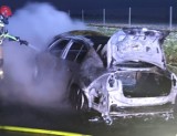 Pożar samochodu osobowego na autostradzie A4 pod Strzelcami Opolskimi. Renault spłonęło doszczętnie [ZDJĘCIA]