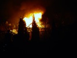 Pożar domku w Złoczewie [ZDJĘCIA]