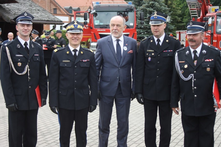 62 jednostki OSP z Wielkopolski otrzymały promesy na średnie i ciężkie wozy ratowniczo-gaśnicze [ZDJĘCIA + FILM]   
