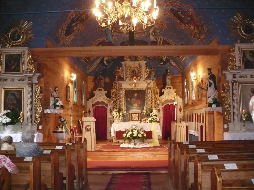 Wnętrze kościoła w Szembruku