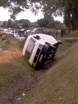 Wypadek samochodowy w miejscowości Dobroń