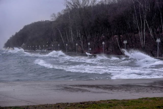 IMGW PIB Gdynia wydało ostrzeżenie o sztormie na Bałtyku. Obowiązuje od godz. 14:00 2.05.2021 r. do godz. 1:00 3.05.2021 r.